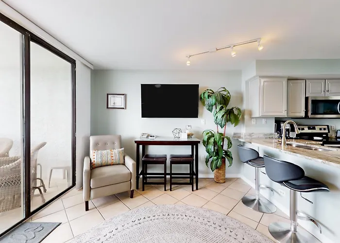 Surf & Racquet Club #505a Apartment